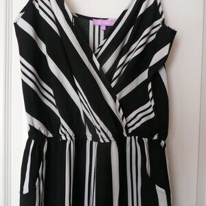 Ci Sono Women's Classic Jumpsuit Black White Striped Sleeveless Size M Wide Leg
